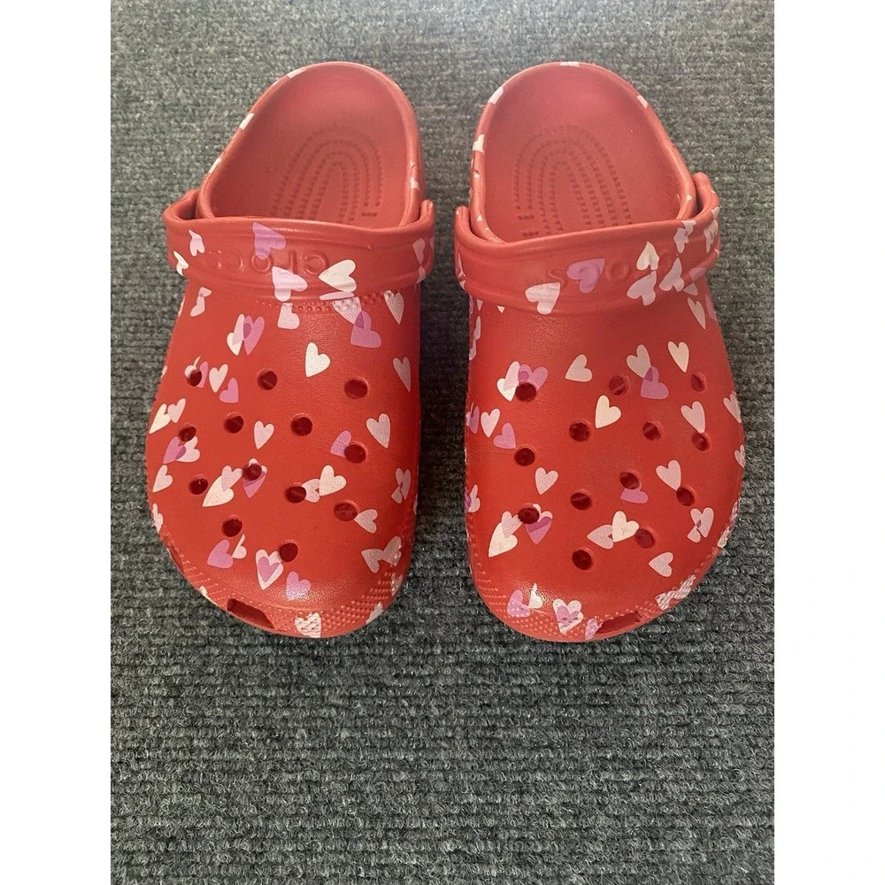 Crocs Classic Valentine's Day Red Heart Slip-on Clogs Big Kids Girls Size J3